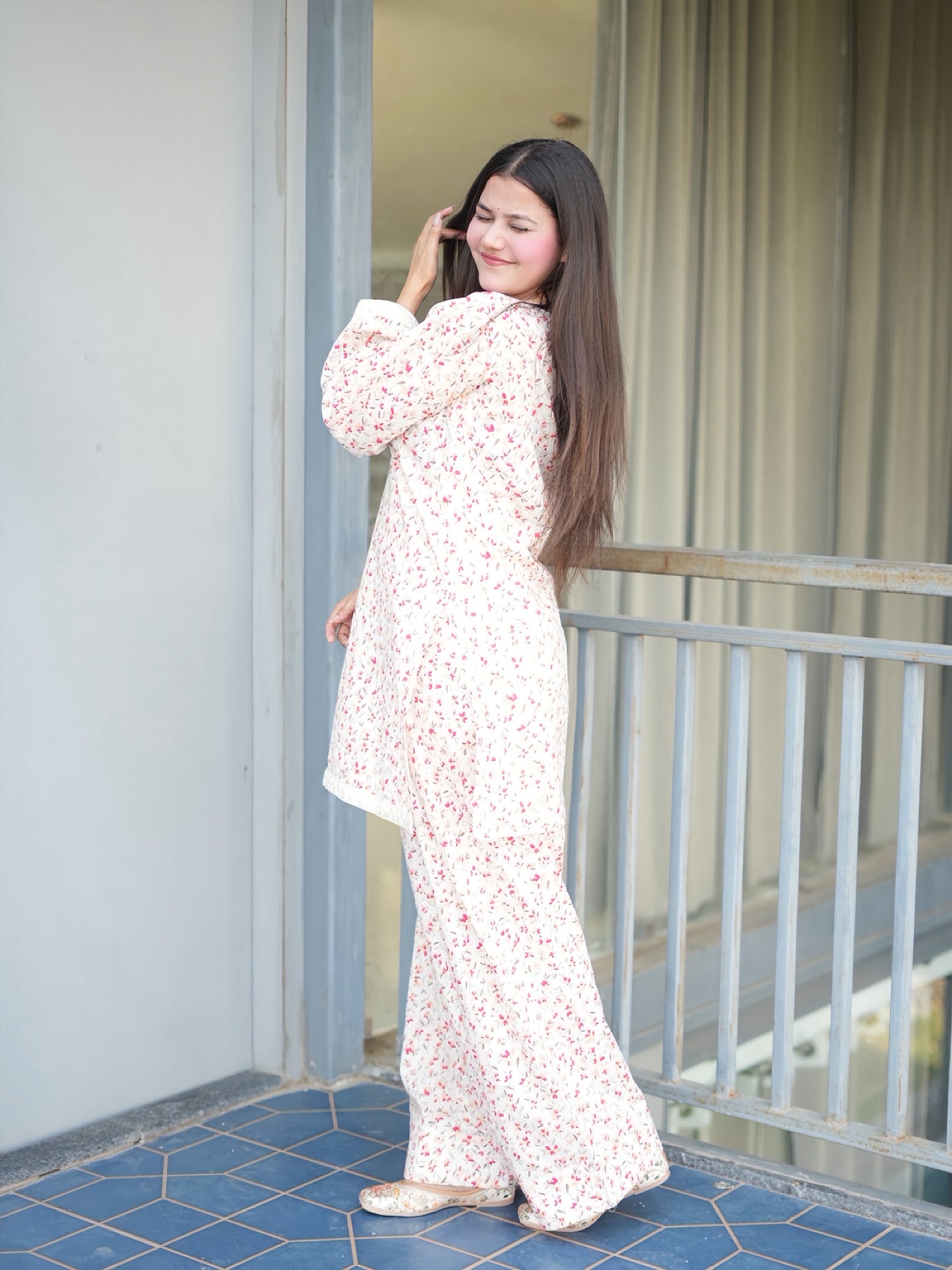 Off-White Floral Farshi Suit Set